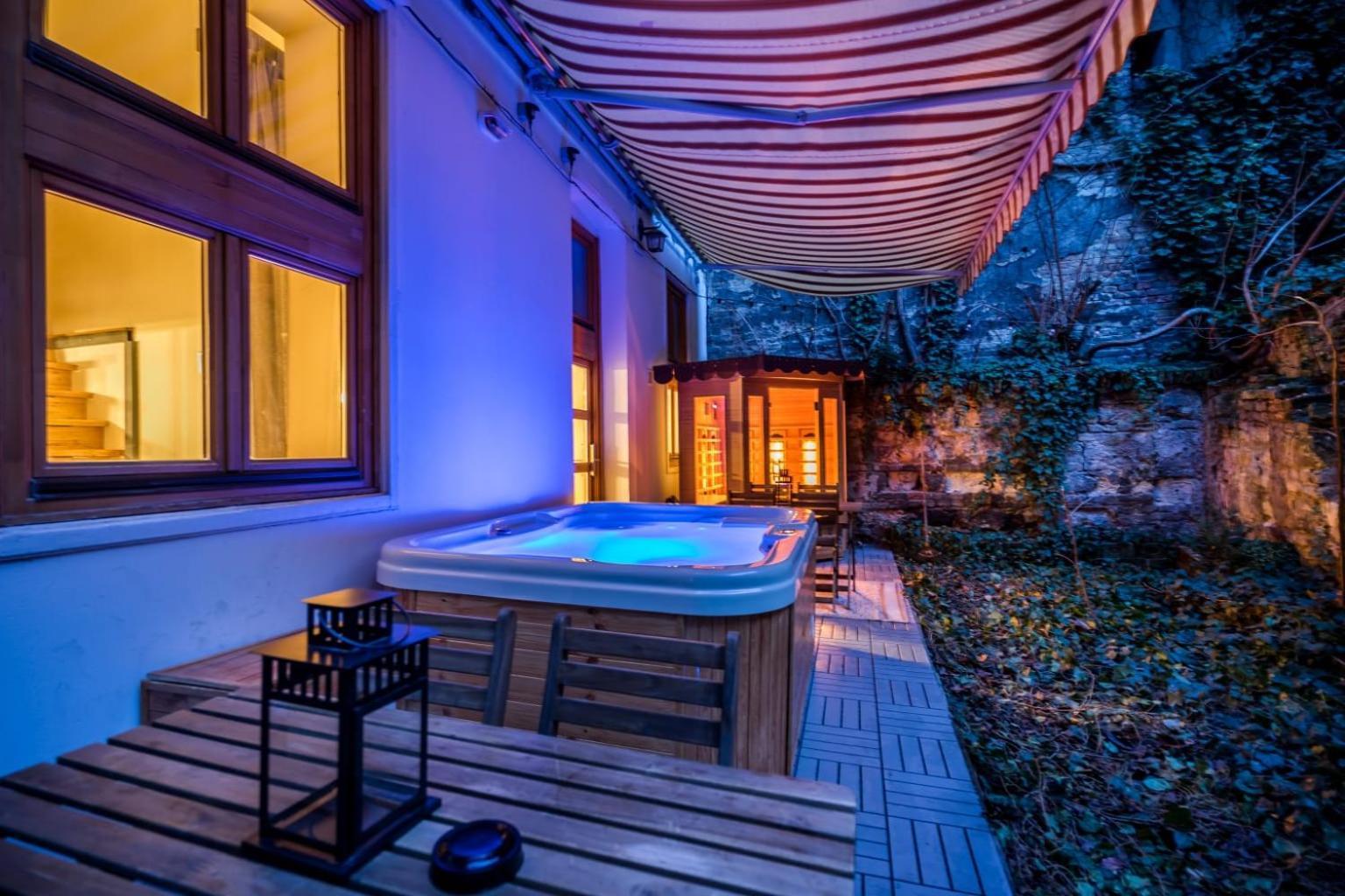 Wellness Wonderland: Garden, Sauna, Jacuzzi In Cbd Budapest Esterno foto